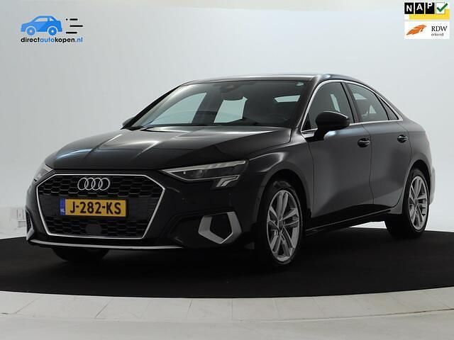 Zwart Gebruikt 2020 Audi A3 Business Sedan | € 21.445 (Eerlijke prijs) - Afbeelding 1/4