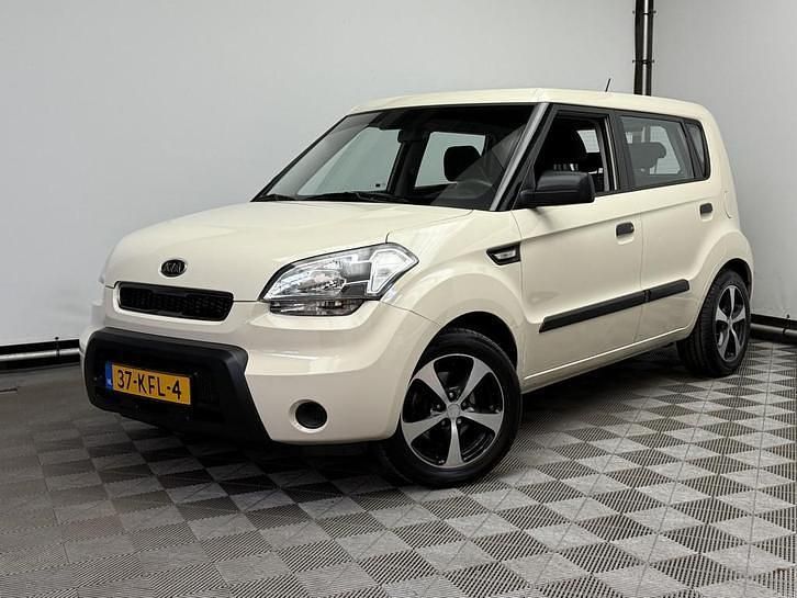 Creme Occasion 2009 Kia Soul SUV | € 3.475 (Goede deal) - Afbeelding 1/4