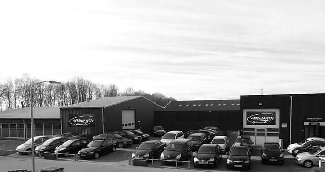 Grijs Gebruikt 2006 BMW 325 Executive Sedan | € 4.900 (Super prijs) - Afbeelding 1/1