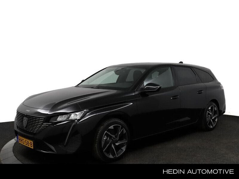 Zwart Nieuw 2025 Peugeot 308 Allure Stationwagen | € 35.745 (Goede deal) - Afbeelding 1/4