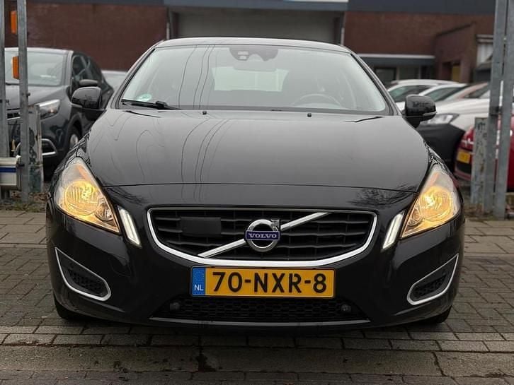 Occasion Volvo V60 Momentum 203 PK (149 kW) 2011 Zwart Stationwagen