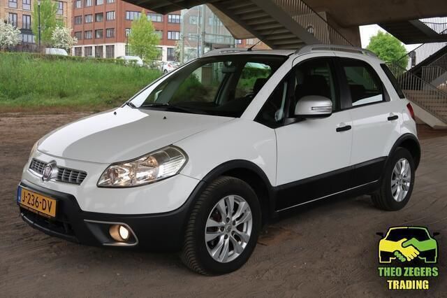 Wit Gebruikt 2012 Fiat Sedici S SUV | € 5.575 (Eerlijke prijs) - Afbeelding 1/4