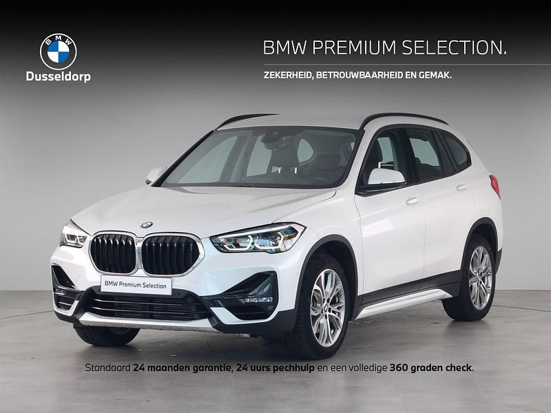 Wit Gebruikt 2020 BMW X1 Executive SUV | € 31.700 (Eerlijke prijs) - Afbeelding 1/4