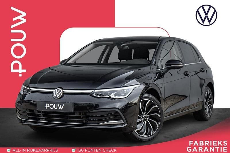 Zwart Gebruikt 2022 VW Golf VIII Style Hatchback | € 24.900 (Eerlijke prijs) - Afbeelding 1/4
