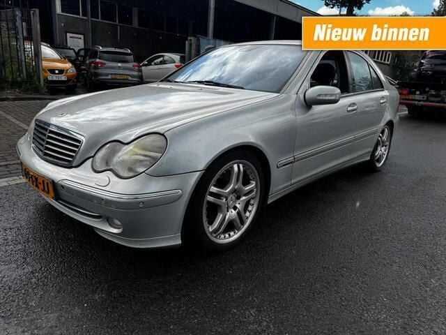 Grijs Gebruikt 2000 Mercedes C240 Elegance Sedan | € 1.495 (Eerlijke prijs) - Afbeelding 1/4
