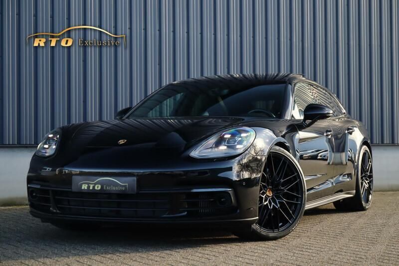 Zwart Gebruikt 2020 Porsche Panamera Chrono Sedan | € 83.000 (Duur) - Afbeelding 1/4