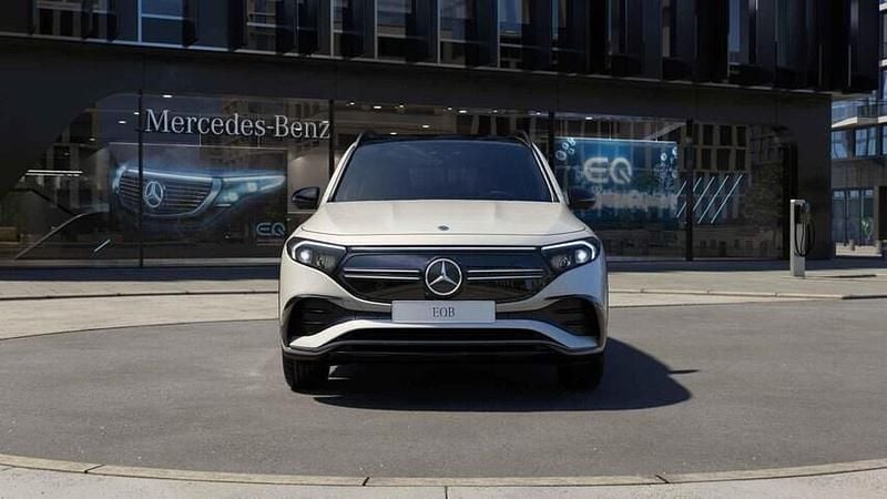 Occasion Mercedes EQB300 AMG line 168 kW (229 PK) 2023 Wit SUV