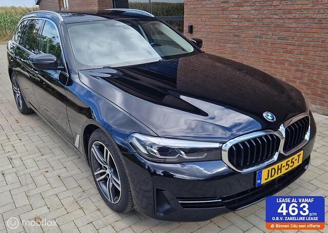 Zwart Gebruikt 2021 BMW 530e Basis Stationwagen | € 26.885 (Super prijs) - Afbeelding 1/4