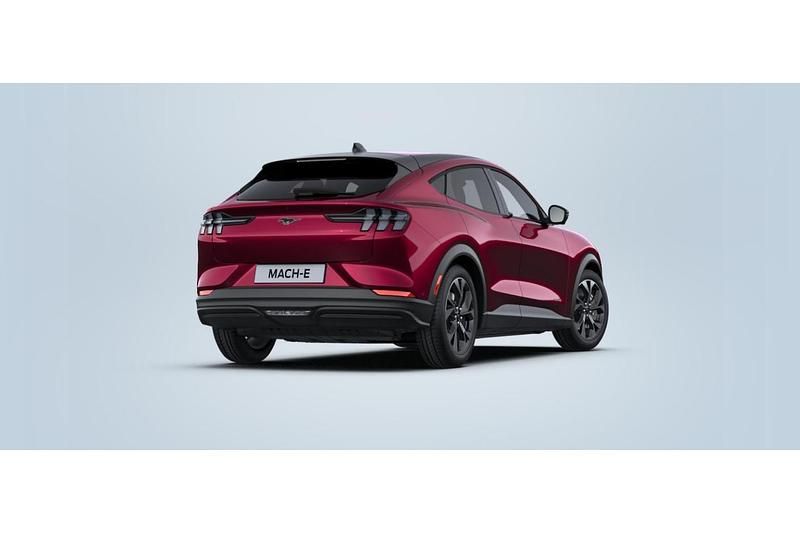 Nieuw Ford Mustang Mach-E 197 kW (269 PK) 2025 Molten magenta SUV