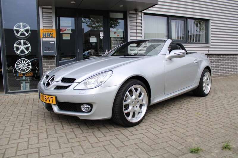 Grijs, metallic lak Gebruikt 2009 Mercedes 200 Cabriolet | € 15.999 (Duur) - Afbeelding 1/4