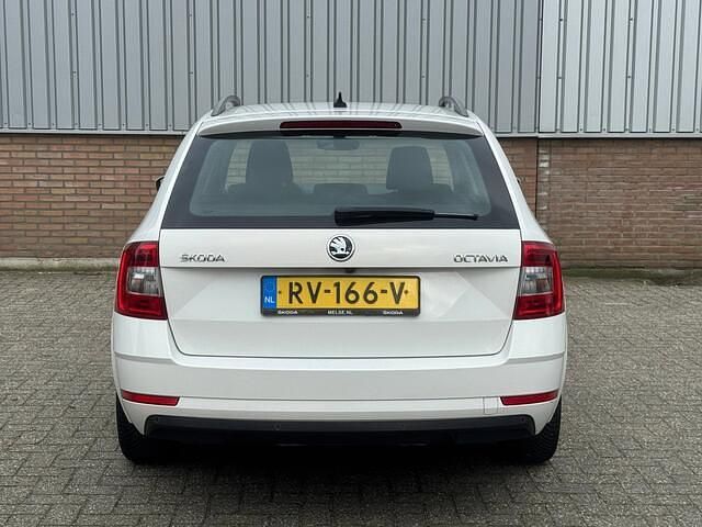 Occasion Skoda Octavia Business Line 116 PK (85 kW) 2018 Wit Stationwagen
