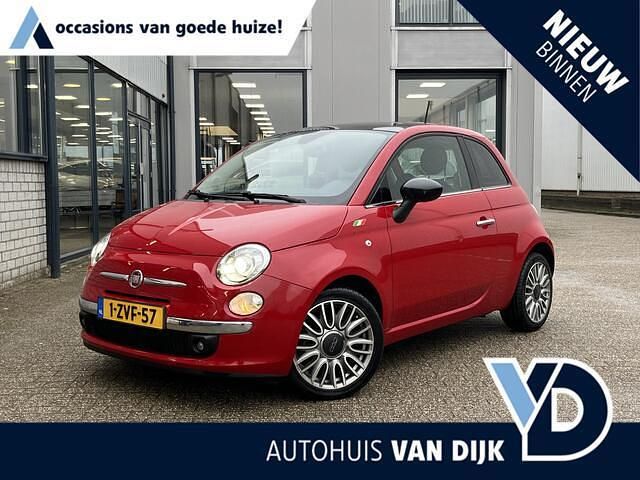 Rood Occasion 2015 Fiat 500 Hatchback | € 6.950 (Eerlijke prijs) - Afbeelding 1/4