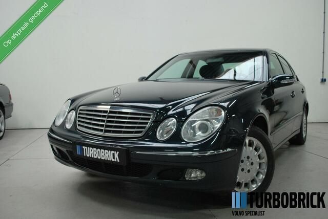 Zwart Gebruikt 2002 Mercedes E240 Elegance Sedan | € 5.495 (Goede deal) - Afbeelding 1/4