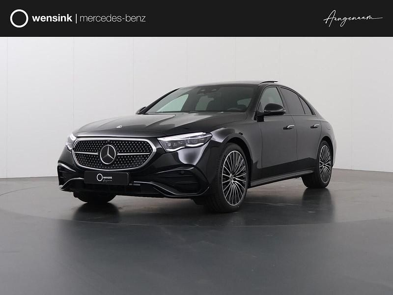 Zwart Nieuw 2025 Mercedes E300 Sport Edition Sedan | € 88.450 (Duur) - Afbeelding 1/4