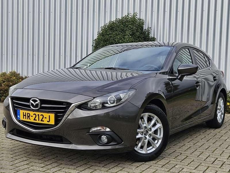 Bruin Gebruikt 2015 Mazda 3 Hatchback | € 11.950 (Goede deal) - Afbeelding 1/4