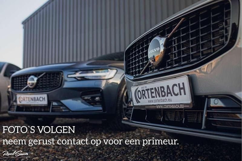 Grijs (metallic) Gebruikt 2022 Volvo XC40 Plus SUV | € 34.490 (Eerlijke prijs) - Afbeelding 1/1