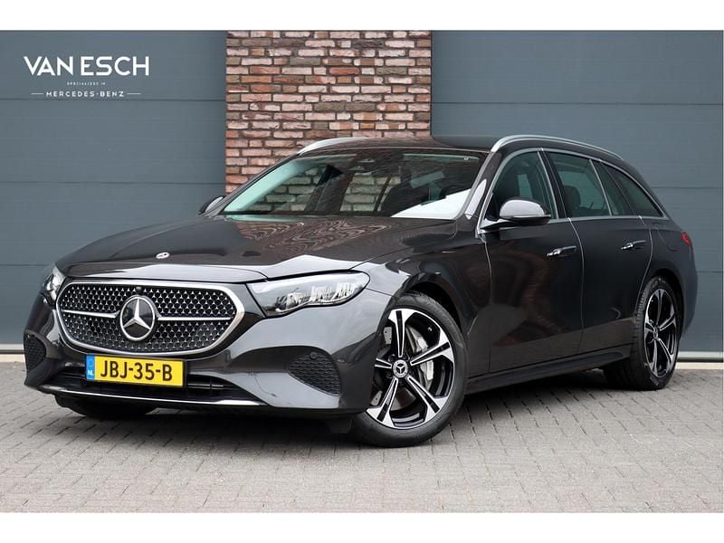 Occasion Mercedes E300 Luxury 313 PK (230 kW) 2024 Grijs Stationwagen