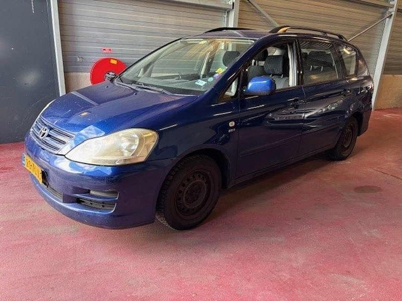 Blauw Gebruikt 2004 Toyota Avensis Verso Luna MPV | € 3.899 - Afbeelding 1/4