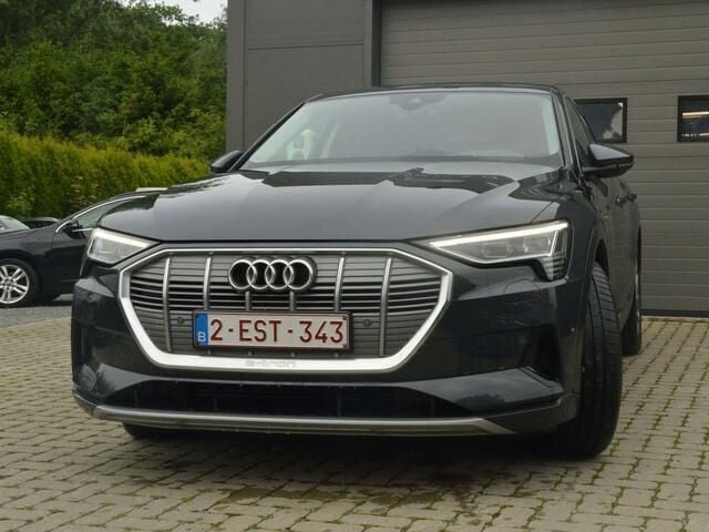 Grijs Gebruikt 2022 Audi e-tron Advanced SUV | € 59.290 - Afbeelding 1/4
