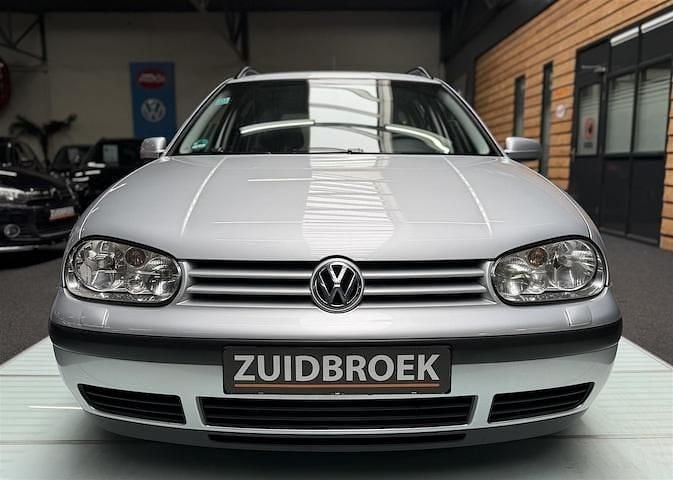 Occasion VW Golf IV 102 PK (75 kW) 2003 Grijs Hatchback