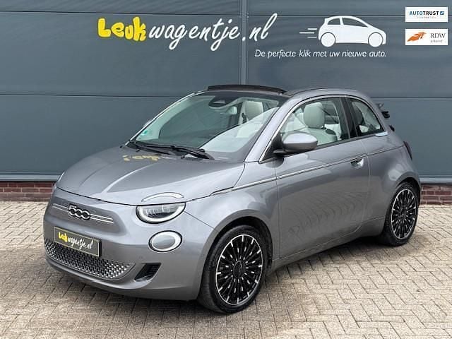 Grijs Occasion 2020 Fiat 500e La Prima Cabriolet | € 20.440 (Iets duurder) - Afbeelding 1/4