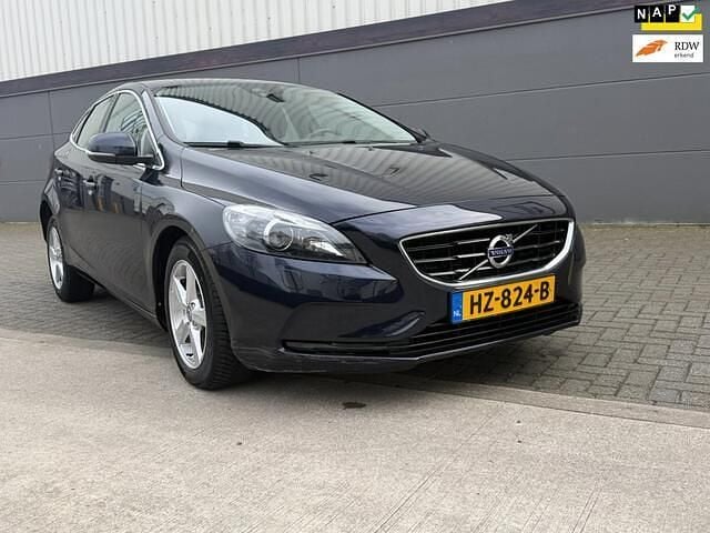 Occasion Volvo V40 Business Edition 120 PK (88 kW) 2015 Blauw (metallic) Hatchback