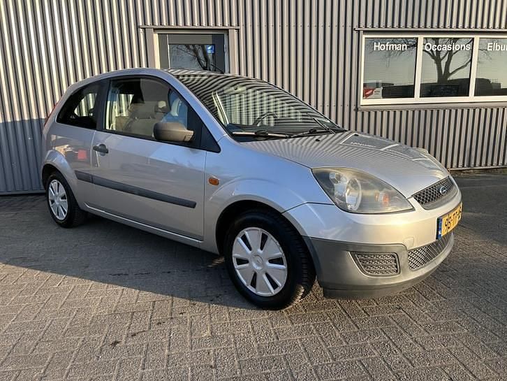 Occasion Ford Fiesta 69 PK (50 kW) 2006 Grijs (metallic) Hatchback