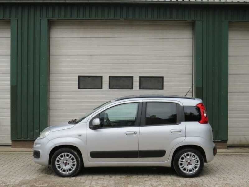 Grijs Gebruikt 2012 Fiat Panda Lounge Hatchback | € 4.450 (Iets duurder) - Afbeelding 1/4