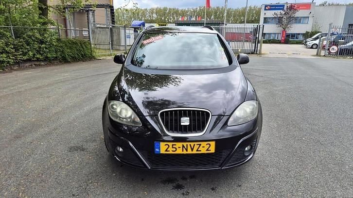 Occasion Seat Altea XL 105 PK (77 kW) 2010 Zwart MPV