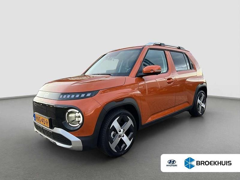 Oranje Occasion 2025 Hyundai Inster Hatchback | € 27.900 (Iets duurder) - Afbeelding 1/4