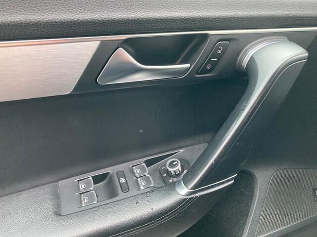 Occasion VW Passat Highline 122 PK (89 kW) 2011 Zwart Stationwagen