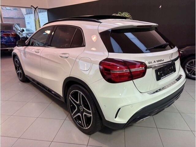 Occasion Mercedes GLA180 AMG 109 PK (80 kW) 2018 Wit SUV