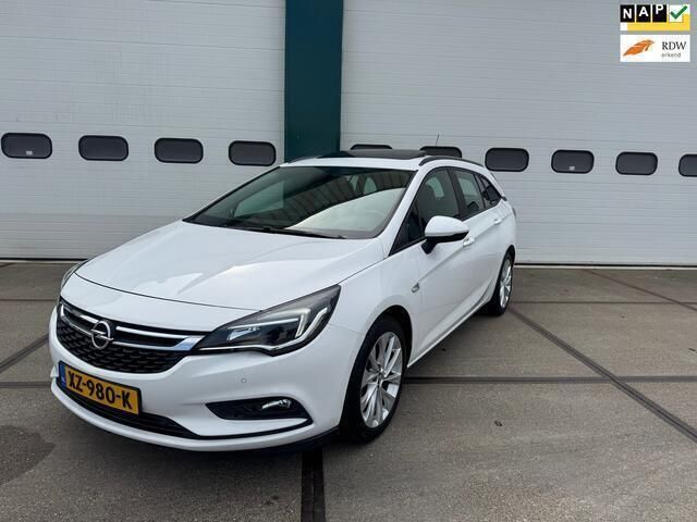Wit Gebruikt 2017 Opel Astra Innovation Stationwagen | € 10.925 (Eerlijke prijs) - Afbeelding 1/4