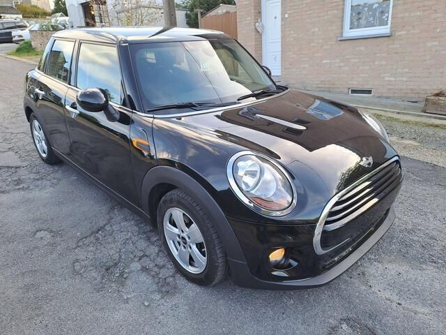 Zwart Gebruikt 2018 Mini Cooper D Hatchback | € 12.900 - Afbeelding 1/4