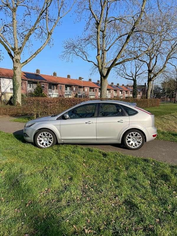 Occasion Ford Focus Titanium 101 PK (74 kW) 2009 Zilver Hatchback
