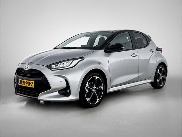 Occasion Toyota Yaris Executive 131 PK (96 kW) 2025 Grijs metallic Hatchback