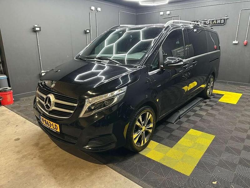 Zwart Occasion 2015 Mercedes V250 MPV | € 29.500 - Afbeelding 1/4