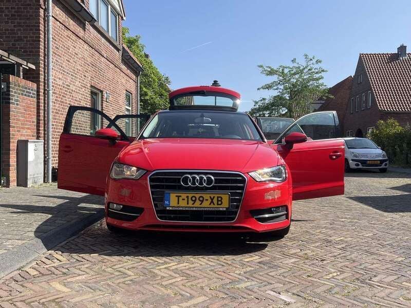Rood Gebruikt 2013 Audi A3 Ambiente Hatchback | € 14.500 (Eerlijke prijs) - Afbeelding 1/4