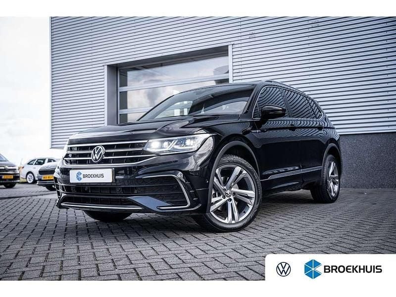 Zwart Gebruikt 2023 VW Tiguan Allspace Business SUV | € 42.900 (Eerlijke prijs) - Afbeelding 1/4