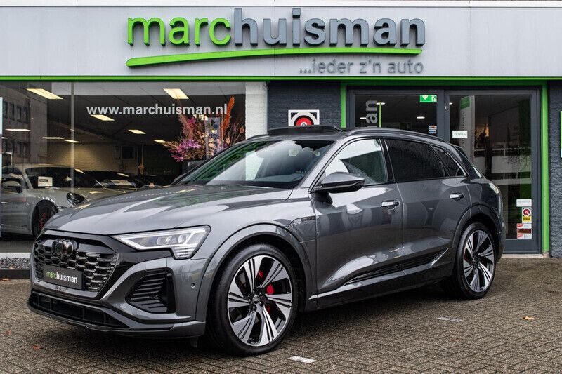 Grijs Gebruikt 2023 Audi Q8 e-tron S-Line SUV | € 62.345 (Duur) - Afbeelding 1/4