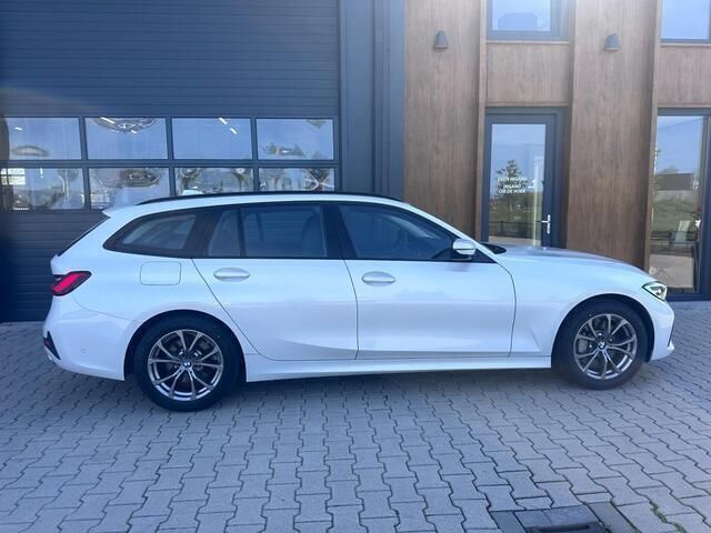 Occasion BMW 330 Executive 184 PK (135 kW) 2021 Wit Stationwagen