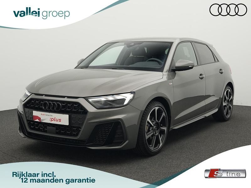 Grijs Gebruikt 2025 Audi A1 Sportback S-Line Hatchback | € 35.900 (Duur) - Afbeelding 1/4