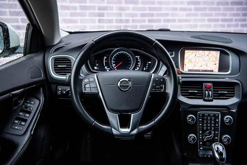 Occasion Volvo V40 Dynamic 2019 Wit Hatchback