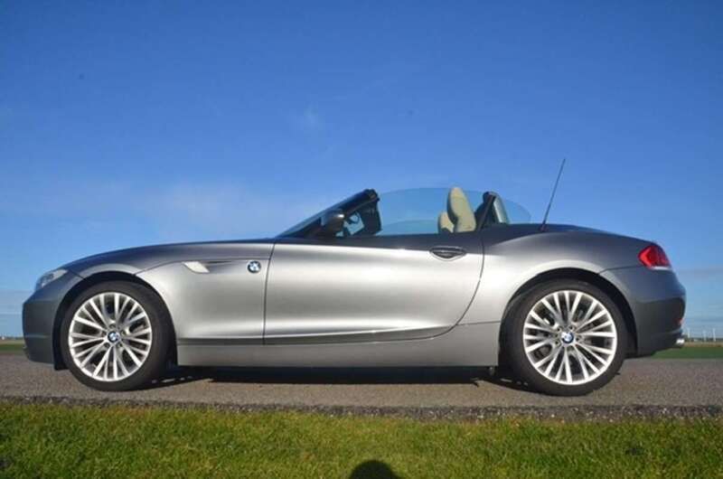 Grijs Gebruikt 2009 BMW Z4 Cabriolet | € 22.500 (Eerlijke prijs) - Afbeelding 1/4
