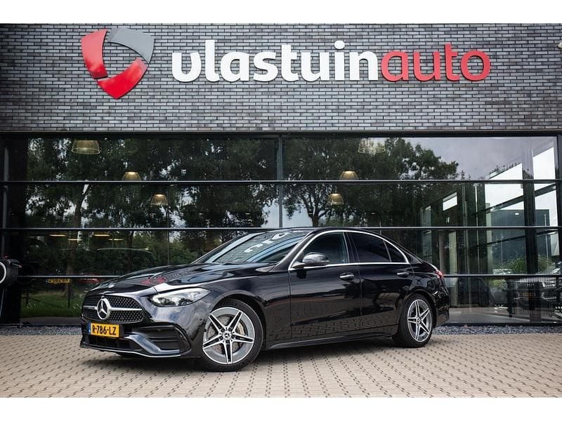 Zwart Gebruikt 2022 Mercedes C300 AMG line Sedan | € 38.950 (Super prijs) - Afbeelding 1/4