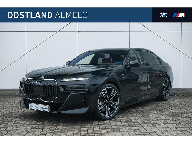 Zwart Gebruikt 2024 BMW i7 Executive Sedan | € 99.750 (Eerlijke prijs) - Afbeelding 1/4