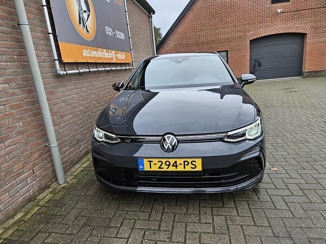 Occasion VW Golf VIII R-line 150 PK (110 kW) 2023 Grijs Hatchback