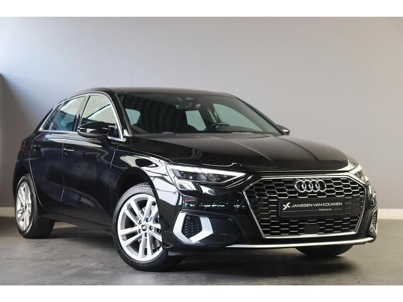 Occasion Audi A3 Sportback Business 110 PK (80 kW) 2020 Zwart (metallic) Hatchback