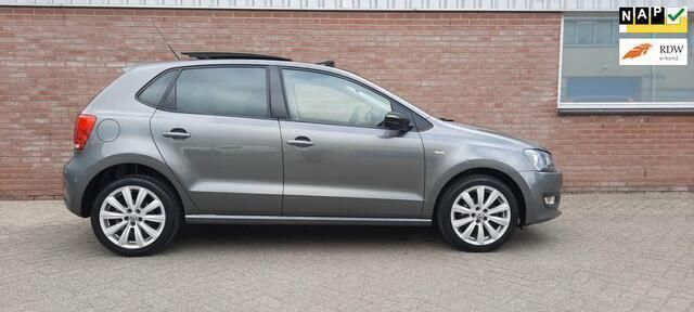 Grijs Gebruikt 2012 VW Polo Highline Hatchback | € 6.750 (Eerlijke prijs) - Afbeelding 1/4