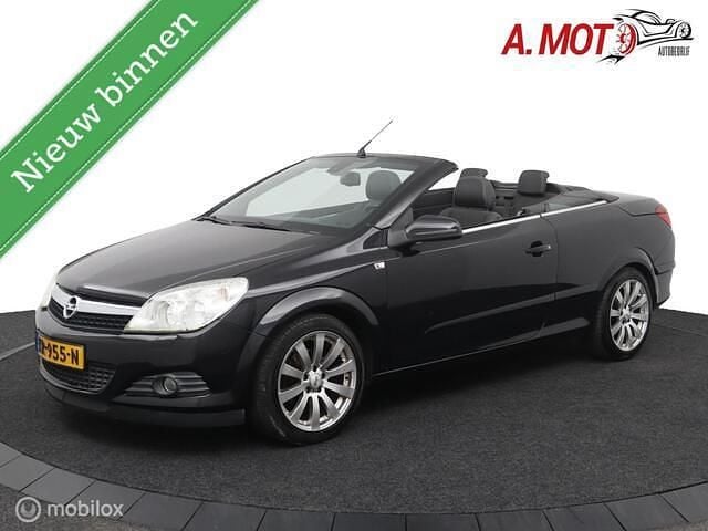 Zwart Occasion 2007 Opel Astra Cabriolet Cosmo Cabriolet | € 4.999 (Eerlijke prijs) - Afbeelding 1/4